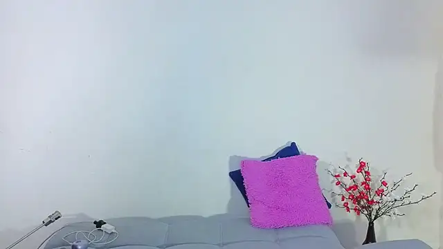nahomi sweett online show from 05/22/26, 10:46