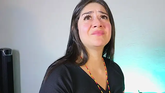 nahomi sweett online show from 04/08/26, 10:39