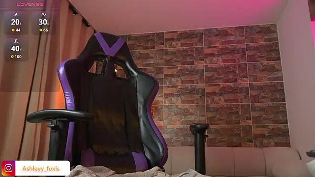 Ashleey Fox online show from 11/07/25, 05:01