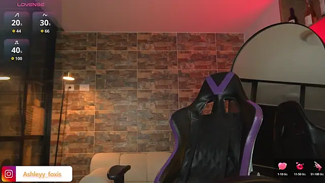 Ashleey Fox online show from 12/04/25, 04:11