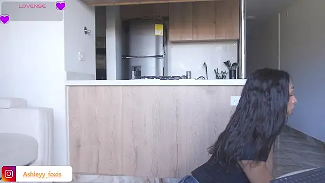 Ashleey Fox online show from 05/24/26, 10:20