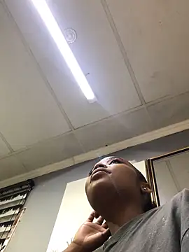 Nicole Liam  online show from 12/03/25, 12:59