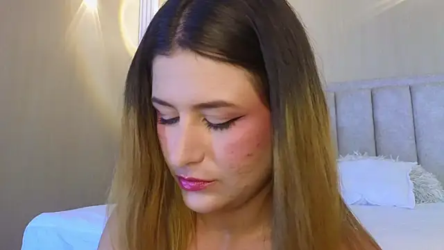 Emmaa Blonde online show from 05/16/26, 07:02