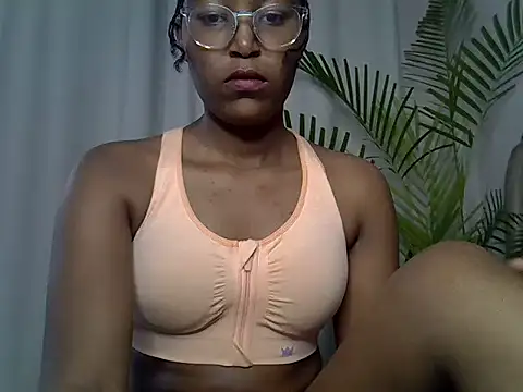 Snapshot of hot_sexy_choco chatting on 03/27/26, 12:17 hot sexy choco online show from 03/27/26, 12:17