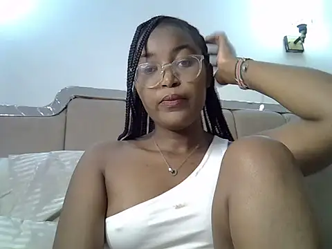 Snapshot of hot_sexy_choco chatting on 06/12/26, 12:58 hot sexy choco online show from 06/12/26, 12:58