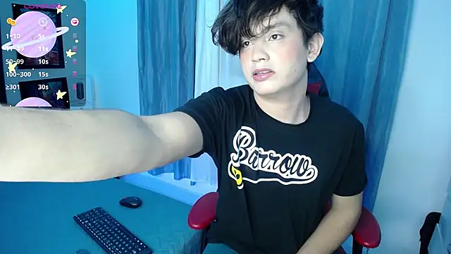 Snapshot of andyboy- chatting on 02/07/25, 11:13 andyboy- online show from 02/07/25, 11:13