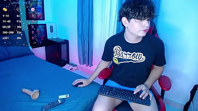 Snapshot of andyboy- chatting on 01/14/25, 11:16 andyboy- online show from 01/14/25, 11:16