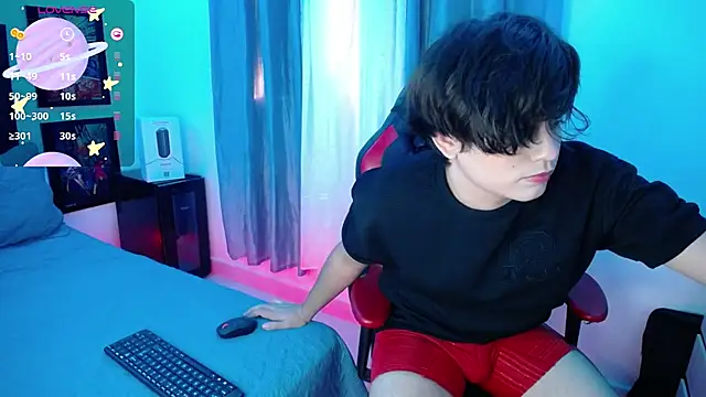 Snapshot of andyboy- chatting on 03/11/25, 09:59 andyboy- online show from 03/11/25, 09:59