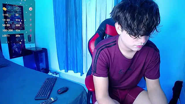 Snapshot of andyboy- chatting on 01/26/25, 12:37 andyboy- online show from 01/26/25, 12:37
