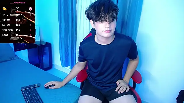 Snapshot of andyboy- chatting on 01/30/25, 01:11 andyboy- online show from 01/30/25, 01:11