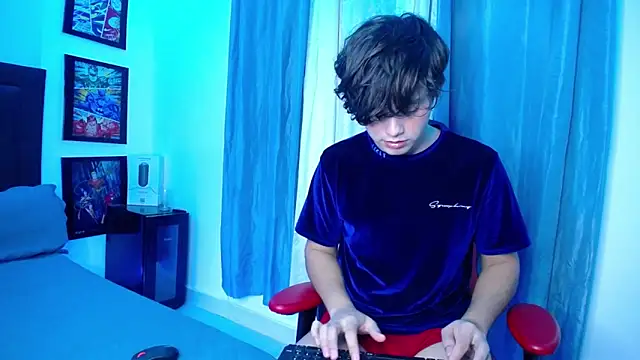 Snapshot of andyboy- chatting on 02/09/25, 02:06 andyboy- online show from 02/09/25, 02:06