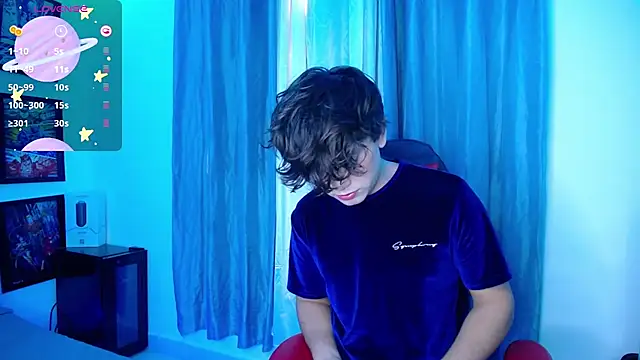 Snapshot of andyboy- chatting on 02/21/25, 10:15 andyboy- online show from 02/21/25, 10:15