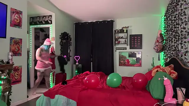 CherryBombBomb online show from 12/22/25, 04:01