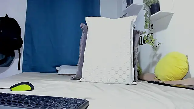 Aronxxs online show from 02/28/26, 09:42