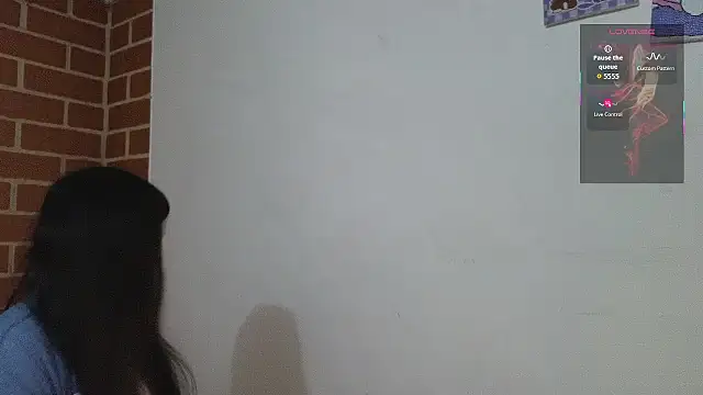 Snapshot of Caroll_Luna chatting on 10/14/25, 01:50 Caroll Luna online show from 10/14/25, 01:50