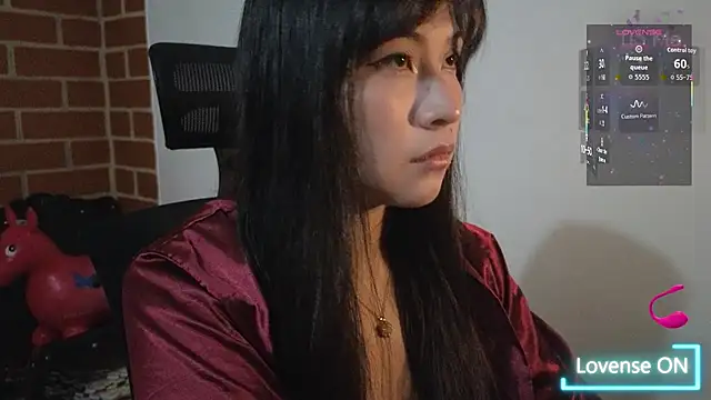 Snapshot of Caroll_Luna chatting on 10/04/25, 02:02 Caroll Luna online show from 10/04/25, 02:02