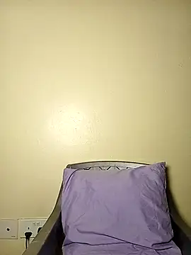 Ayrella02 online show from 09/11/25, 01:38