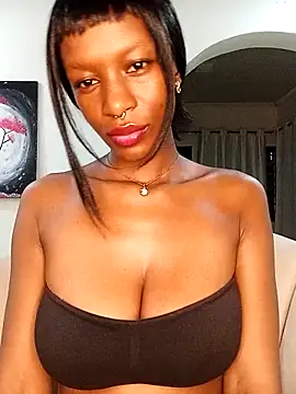 Ayrella02 online show from 02/02/26, 01:48