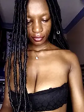 Ayrella02 online show from 03/12/26, 12:49