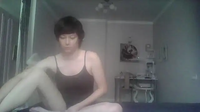 Snapshot of SunElizabeth chatting on 06/17/26, 04:12 SunElizabeth online show from 06/17/26, 04:12