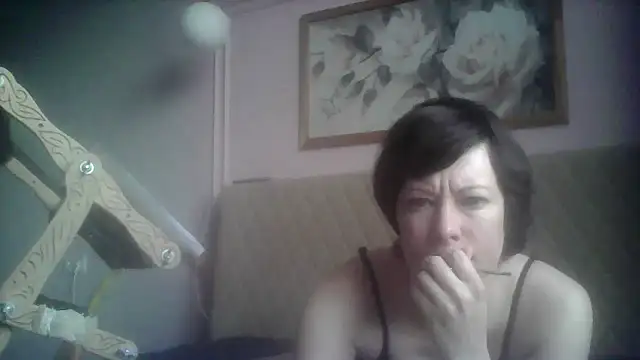 Snapshot of SunElizabeth chatting on 06/05/26, 01:32 SunElizabeth online show from 06/05/26, 01:32