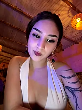 Mon Cherry online show from 10/28/25, 12:55