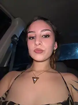 Mon Cherry online show from 11/12/25, 01:21