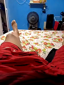 Snapshot of Seductiveblack chatting on 03/18/25, 09:43 Seductiveblack online show from 03/18/25, 09:43