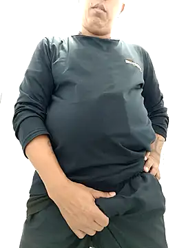 Snapshot of Seductiveblack chatting on 09/09/25, 11:30 Seductiveblack online show from 09/09/25, 11:30