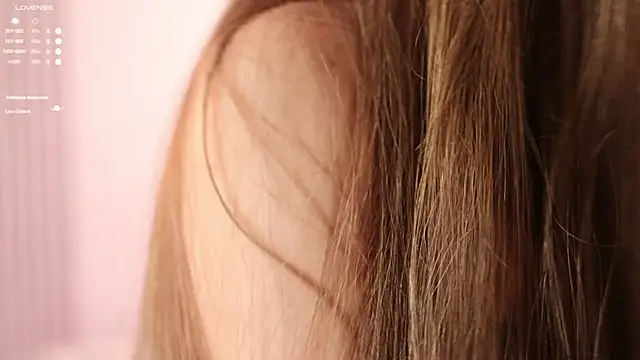 Snapshot of _Pretty_Doll_ chatting on 10/28/25, 09:19 Pretty Doll online show from 10/28/25, 09:19