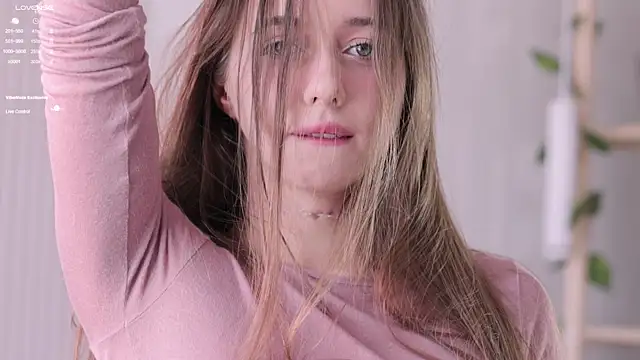 Snapshot of _Pretty_Doll_ chatting on 03/15/26, 10:33 Pretty Doll online show from 03/15/26, 10:33