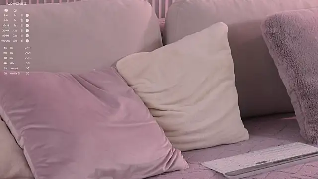 Snapshot of _Pretty_Doll_ chatting on 11/19/25, 09:53 Pretty Doll online show from 11/19/25, 09:53