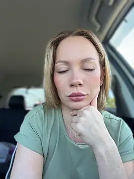 LavenderHot online show from 05/25/26, 02:22