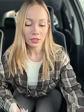 LavenderHot online show from 11/17/25, 02:15