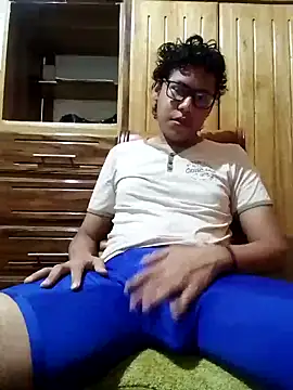 Snapshot of kiol45ty chatting on 09/12/25, 05:24 kiol45ty online show from 09/12/25, 05:24