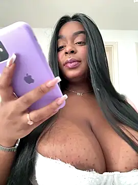 latinababyy online show from 10/12/25, 05:25