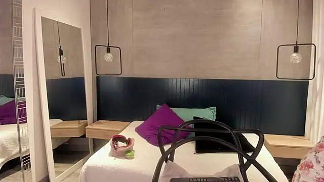  julietta online show from 10/10/25, 12:39