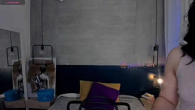 Snapshot of _julietta chatting on 06/06/26, 12:54 julietta online show from 06/06/26, 12:54
