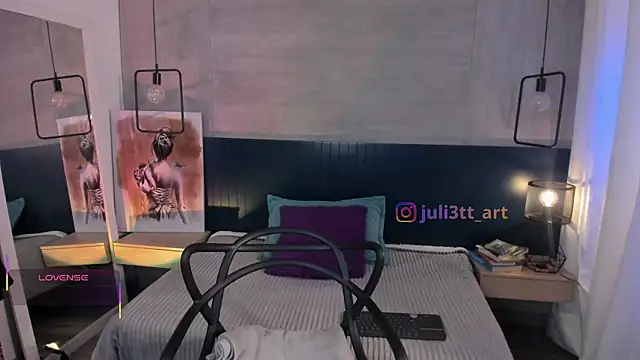  julietta online show from 04/30/26, 12:56
