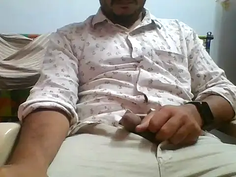 Snapshot of naughtymike0007 chatting on 11/24/25, 02:28 naughtymike0007 online show from 11/24/25, 02:28