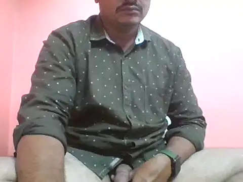 Snapshot of naughtymike0007 chatting on 12/17/25, 11:59 naughtymike0007 online show from 12/17/25, 11:59