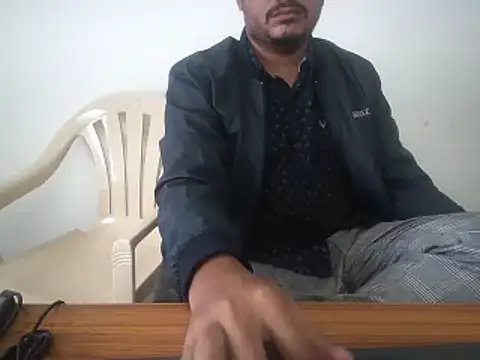 Snapshot of naughtymike0007 chatting on 10/28/25, 05:08 naughtymike0007 online show from 10/28/25, 05:08