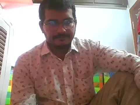 Snapshot of naughtymike0007 chatting on 11/25/25, 04:02 naughtymike0007 online show from 11/25/25, 04:02