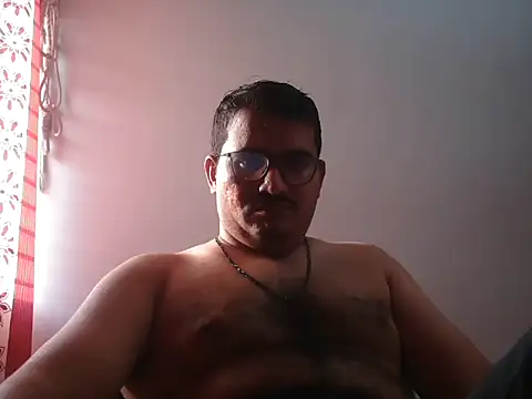 Snapshot of naughtymike0007 chatting on 05/13/26, 11:50 naughtymike0007 online show from 05/13/26, 11:50