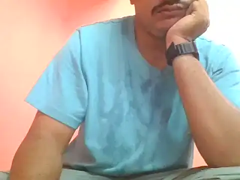 Snapshot of naughtymike0007 chatting on 11/02/25, 03:11 naughtymike0007 online show from 11/02/25, 03:11