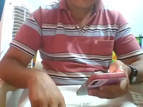 Snapshot of naughtymike0007 chatting on 11/02/25, 04:34 naughtymike0007 online show from 11/02/25, 04:34