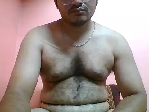 Snapshot of naughtymike0007 chatting on 10/11/25, 06:42 naughtymike0007 online show from 10/11/25, 06:42