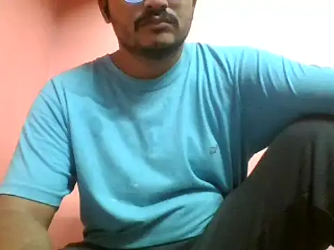 Snapshot of naughtymike0007 chatting on 11/23/25, 05:34 naughtymike0007 online show from 11/23/25, 05:34