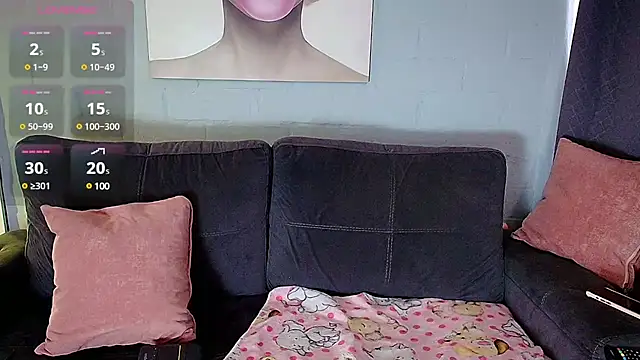 Snapshot of rousebonnett chatting on 03/12/25, 04:56 rousebonnett online show from 03/12/25, 04:56