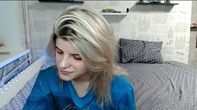 Snapshot of AleksandraFlores chatting on 03/27/26, 05:14 AleksandraFlores online show from 03/27/26, 05:14